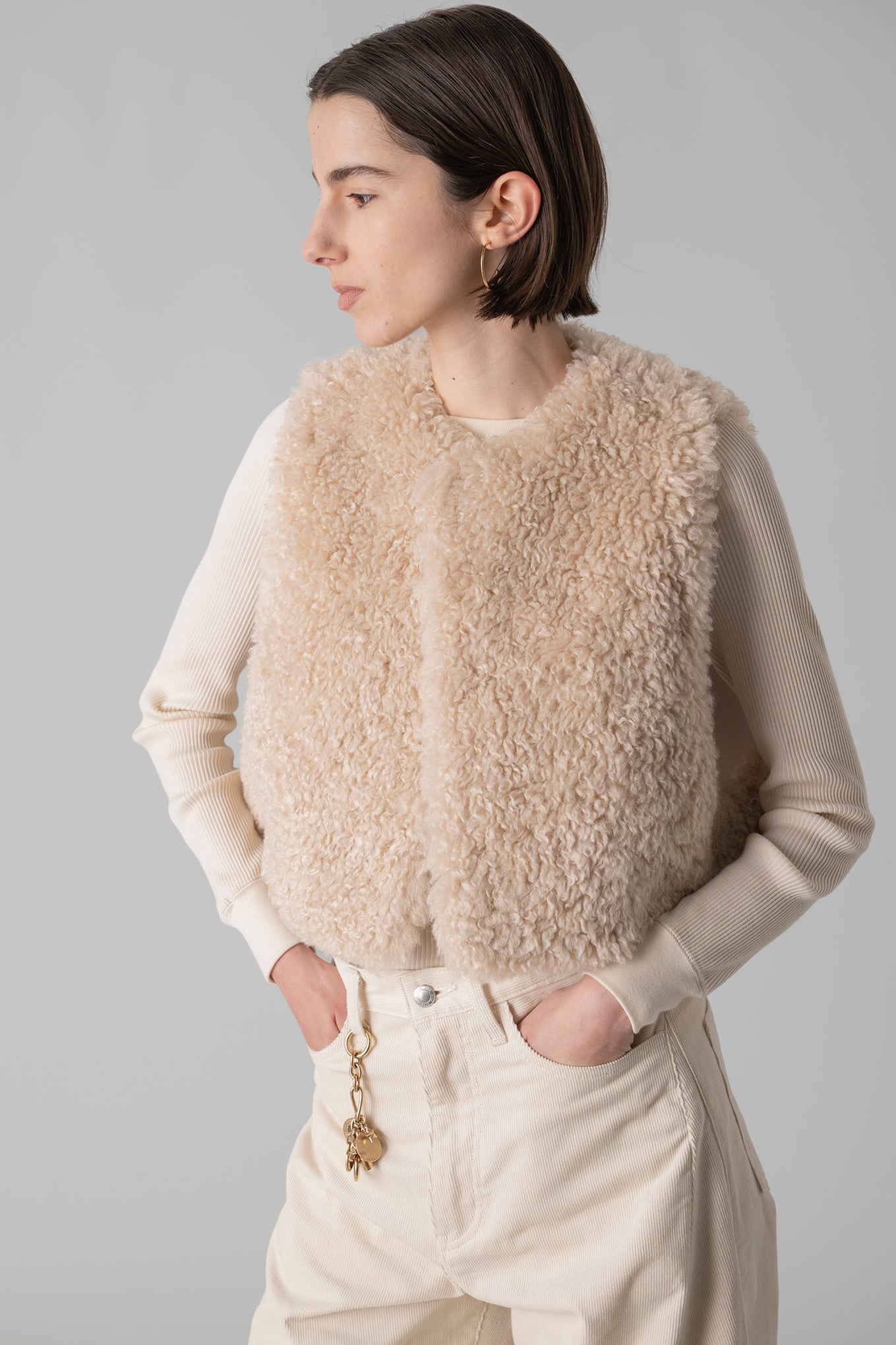 FAUX SHEARLING CROPPED VEST
