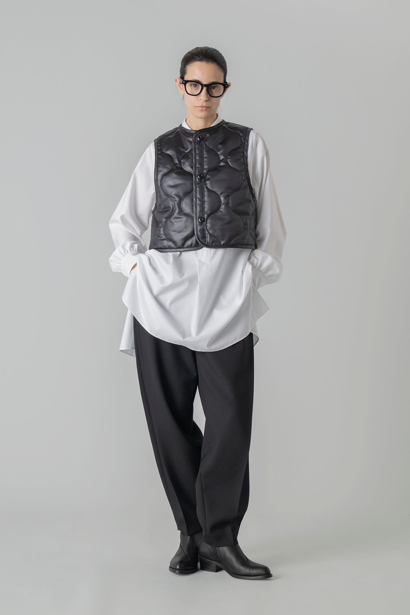 FAUX LEATHER QUILTED CROPPED VEST