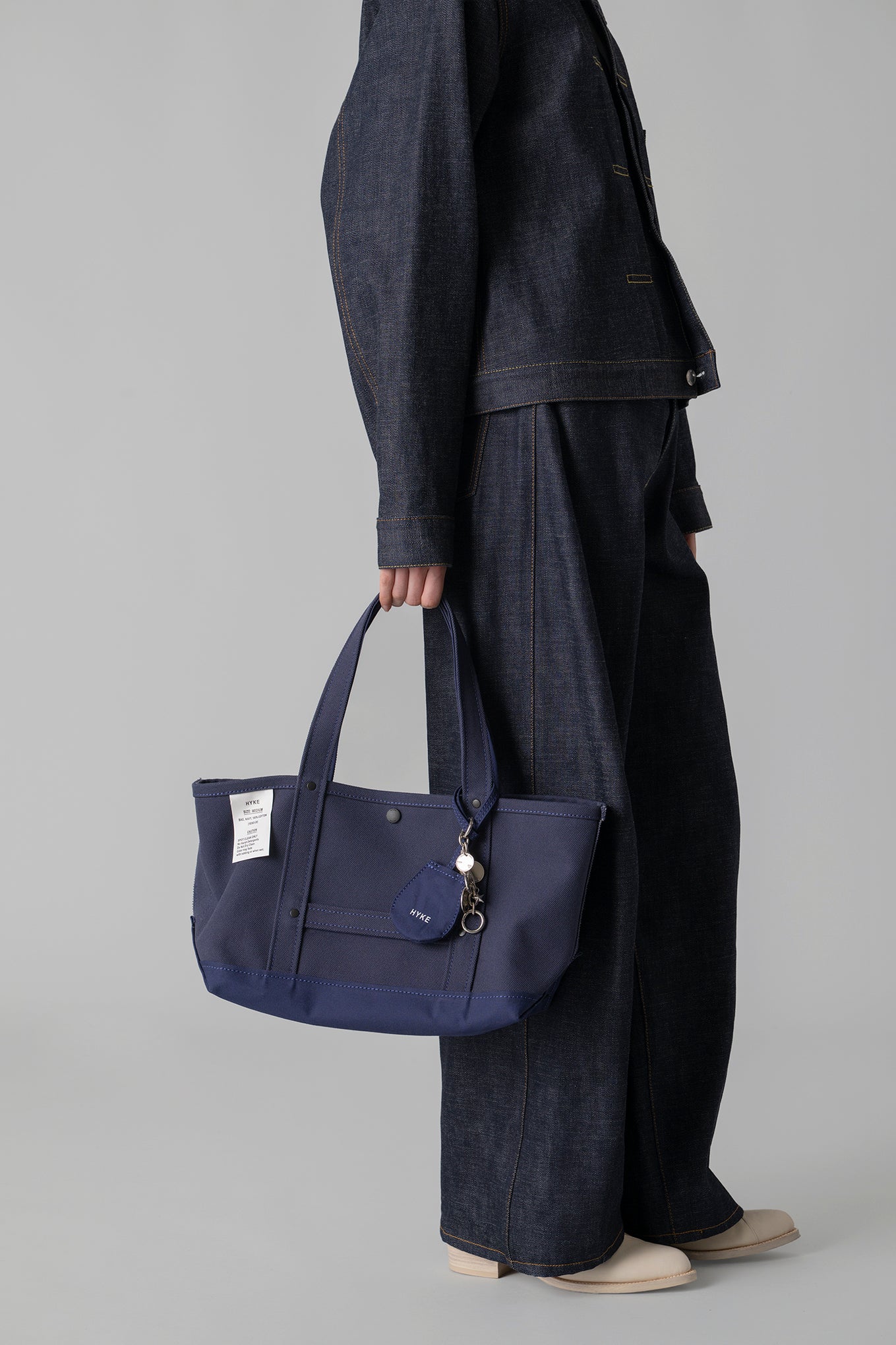 TOTE BAG (MEDIUM)