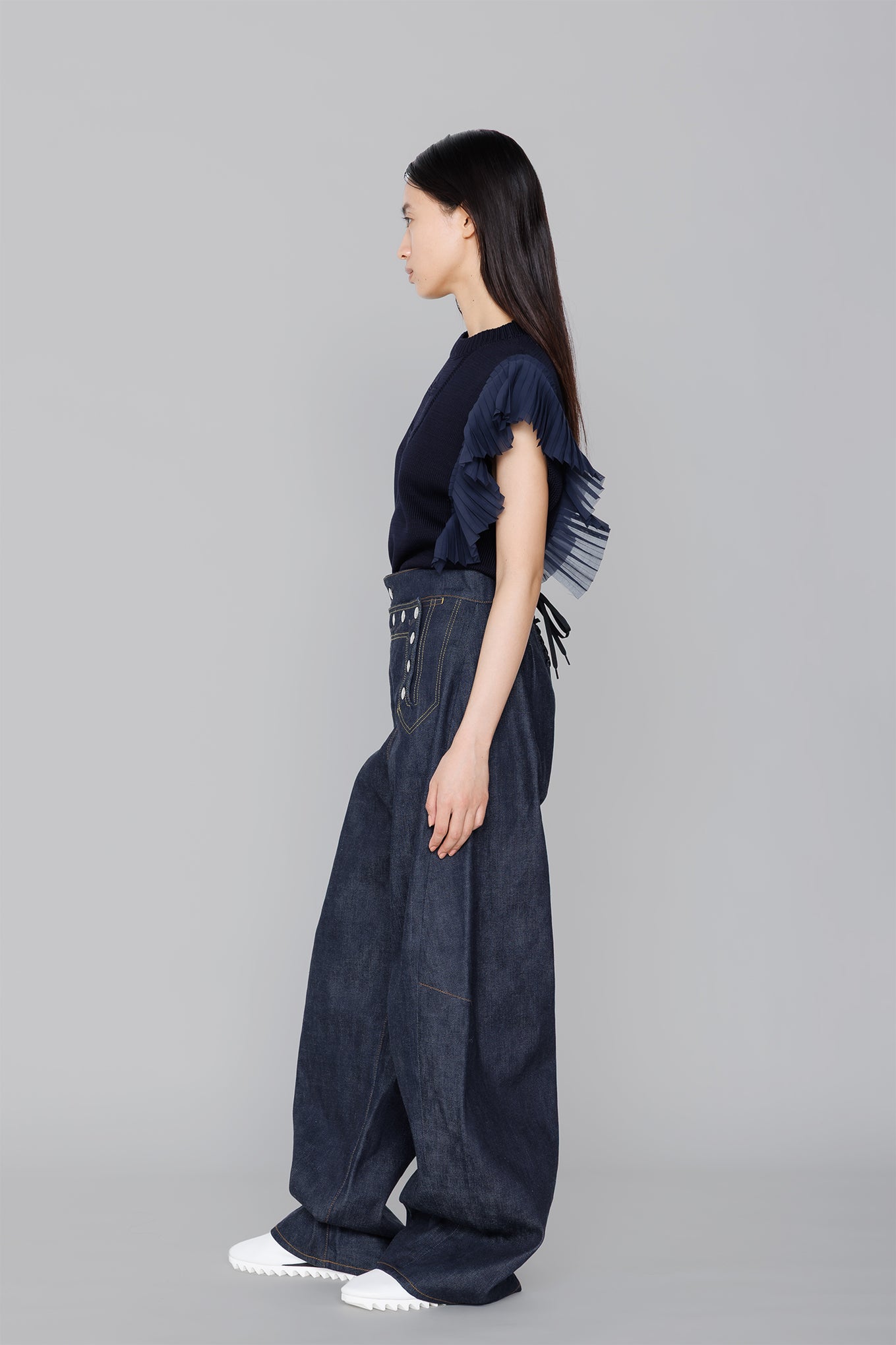 SLEEVELESS PLEATED GUERNSEY KNIT