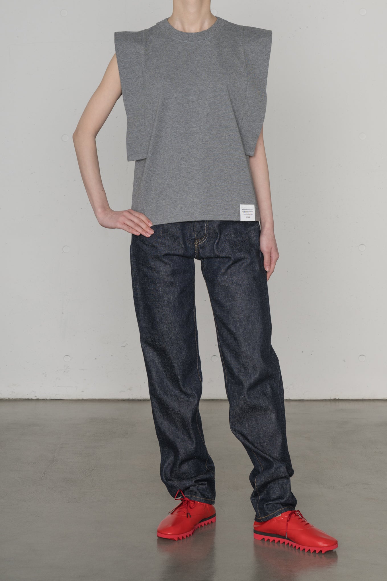 POWER SHOULDER TOP (6.5OZ)
