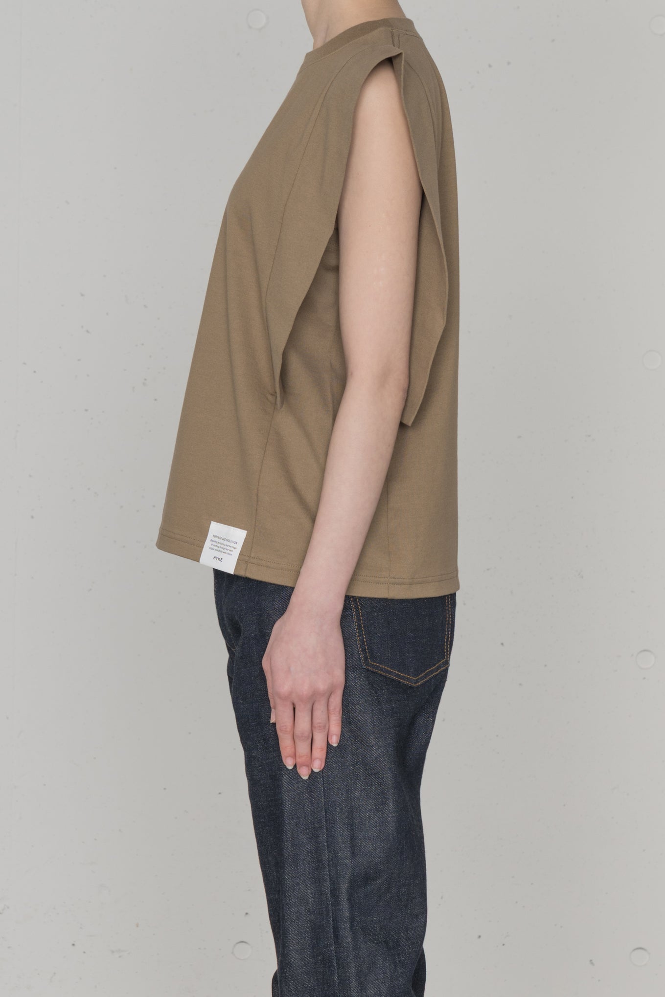 POWER SHOULDER TOP (6.5OZ)