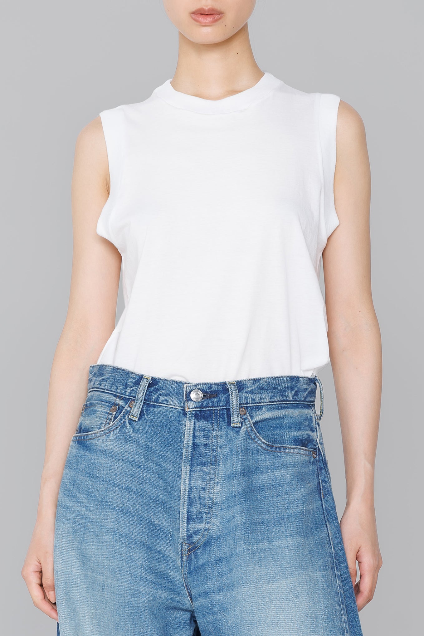 SHEER SLEEVELESS TEE