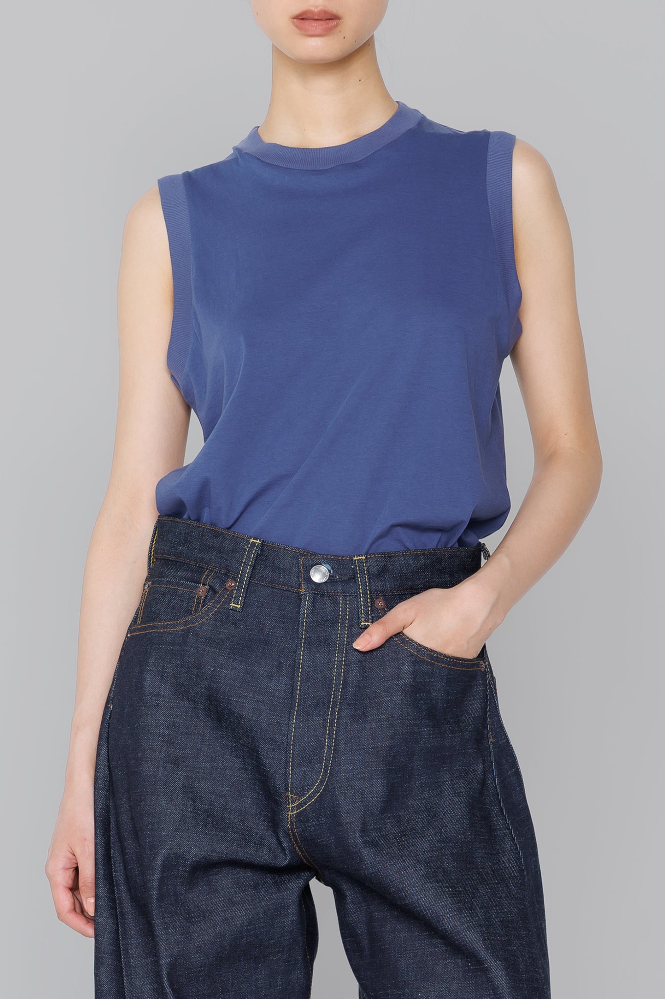 SHEER SLEEVELESS TEE