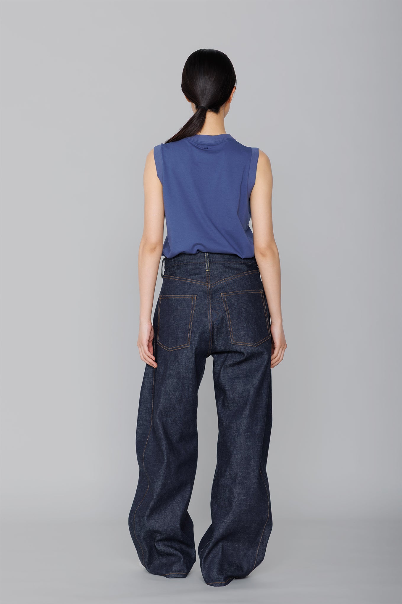 SHEER SLEEVELESS TEE