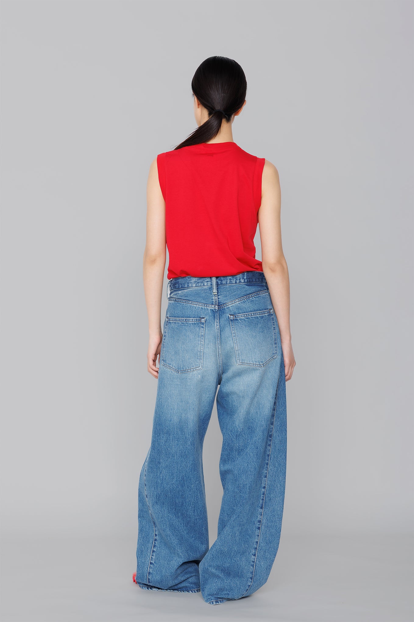 SHEER SLEEVELESS TEE