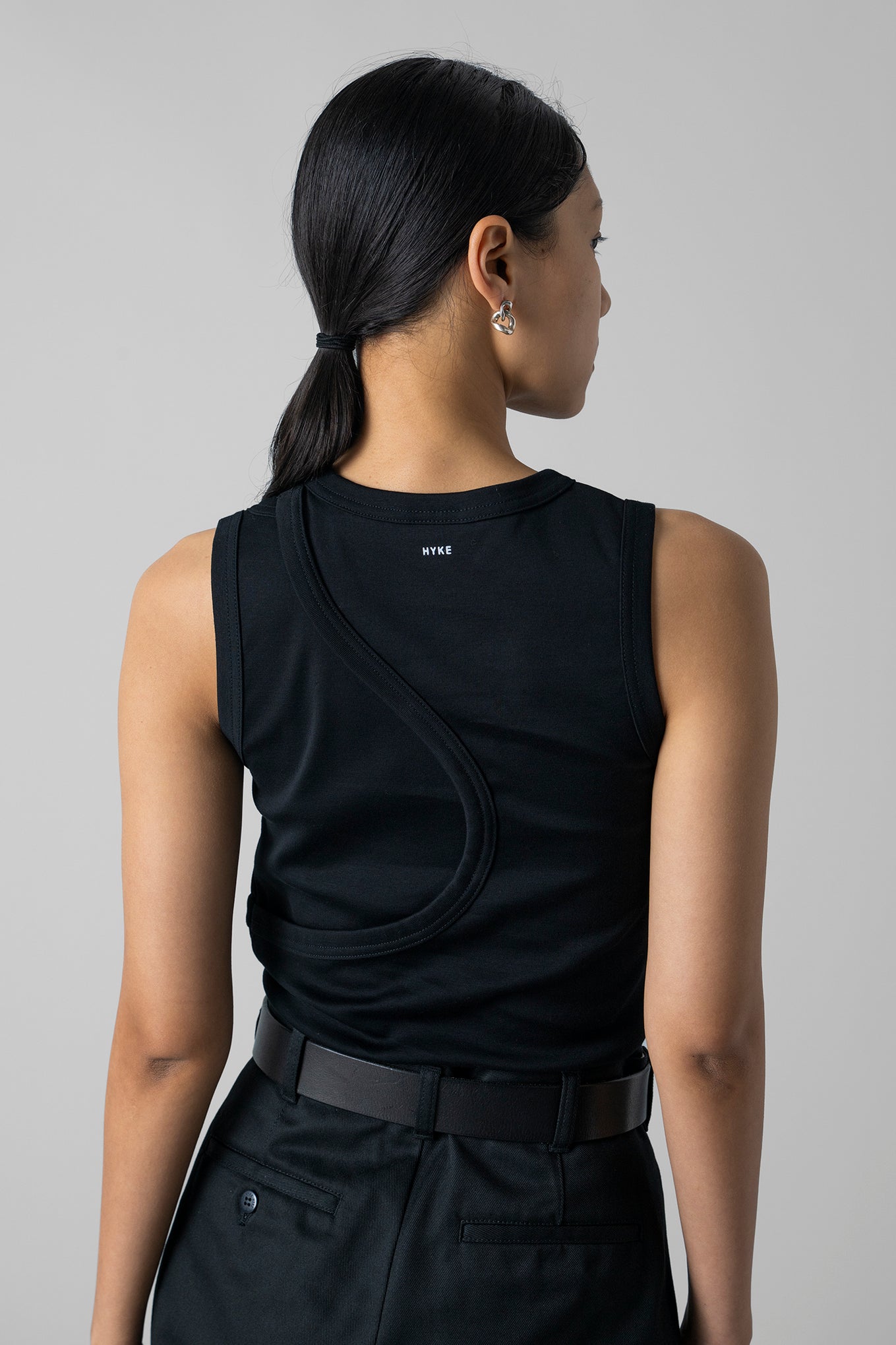 LAYERED TANK TOP – HYKE ONLINE STORE
