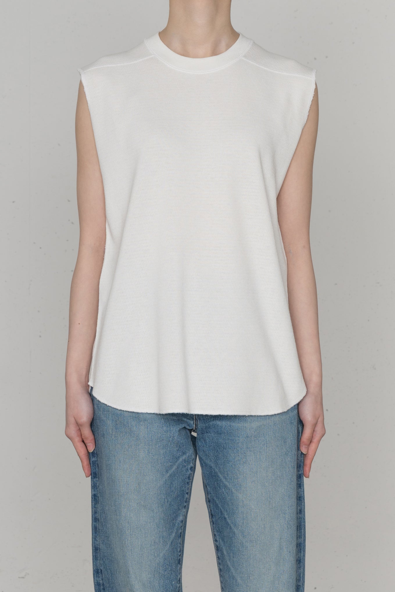 SLEEVELESS THERMAL SHIRT