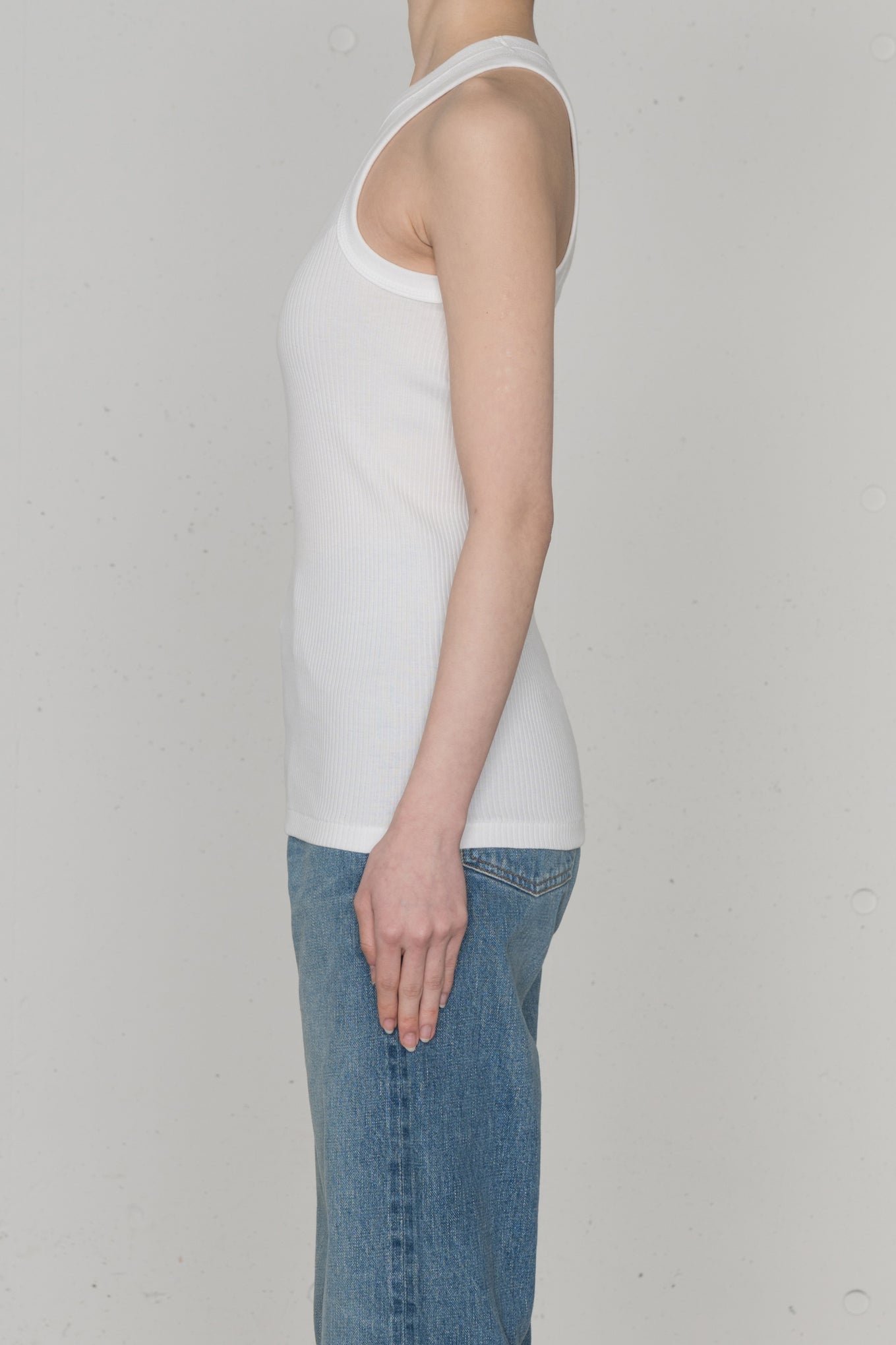 CREW NECK TANK TOP