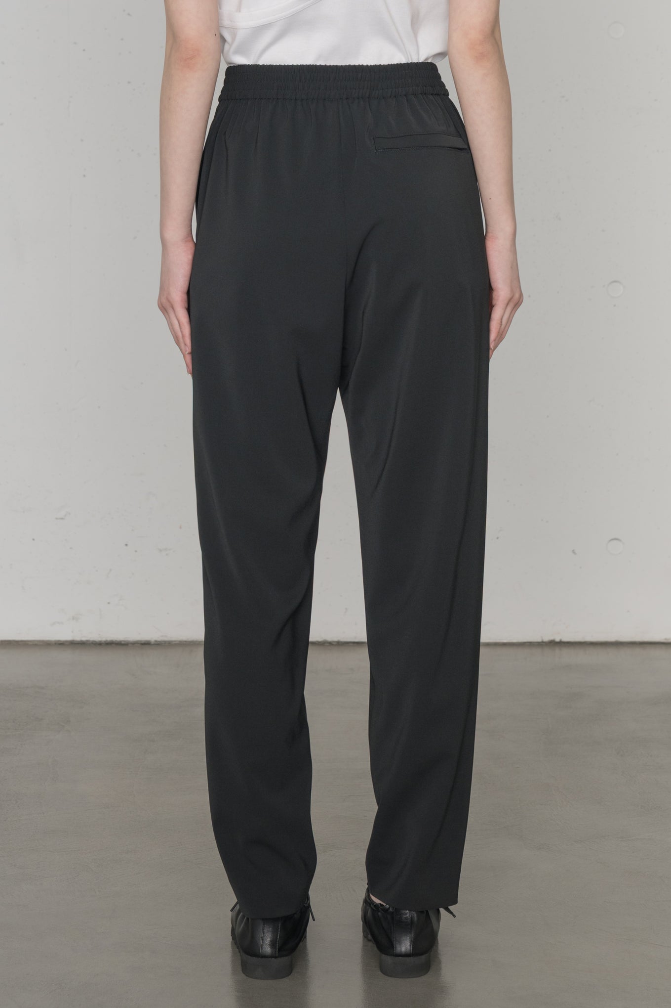 STRETCH TAPERED PANTS