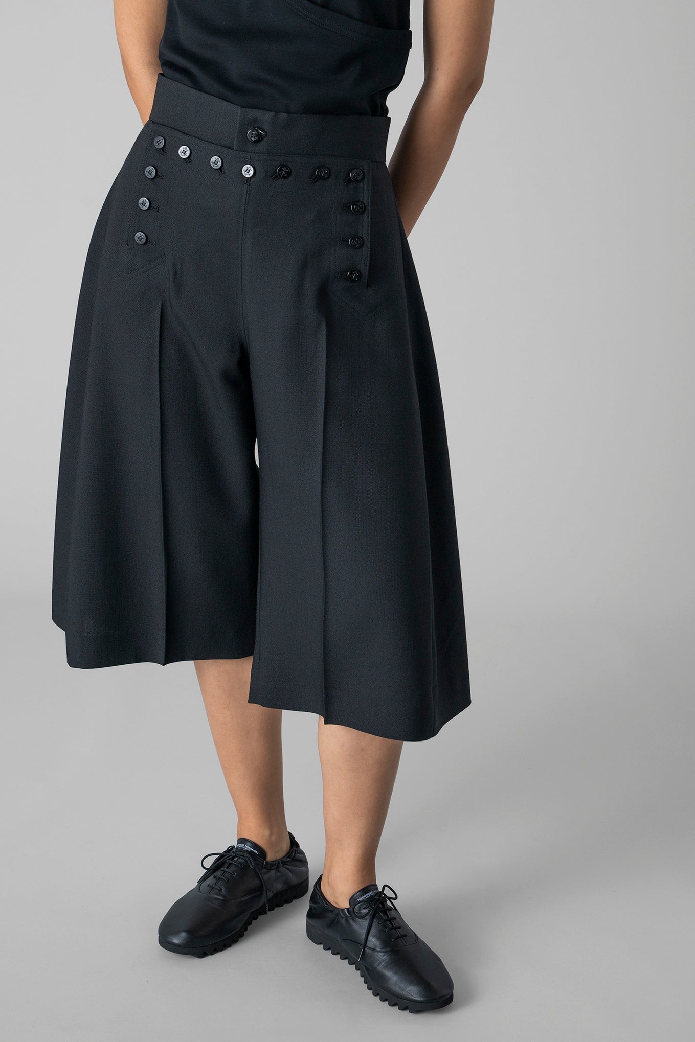 SAILOR BARREL-LEG SHORTS