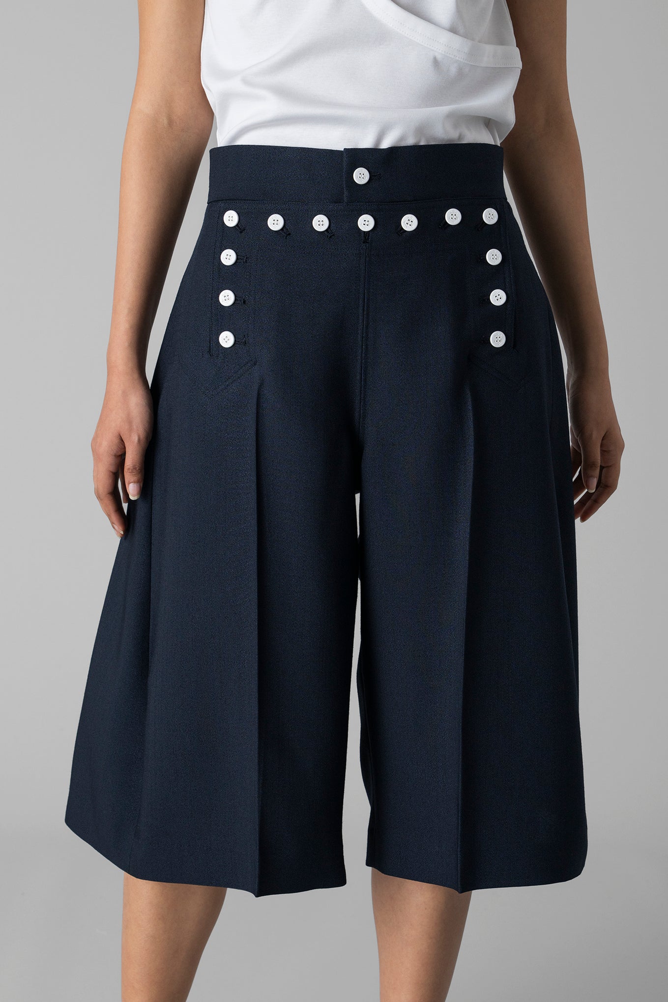 SAILOR BARREL-LEG SHORTS