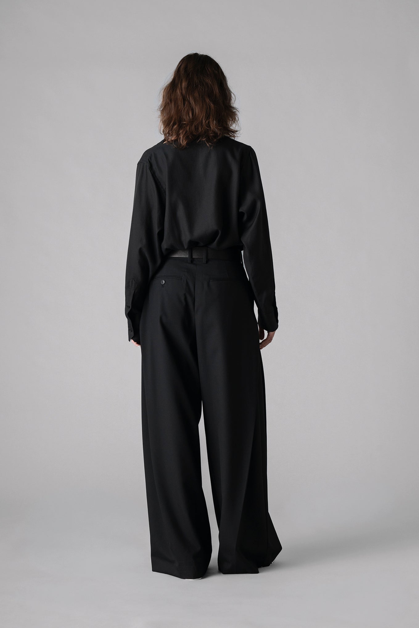 WOOL SIDE TUCK PANTS