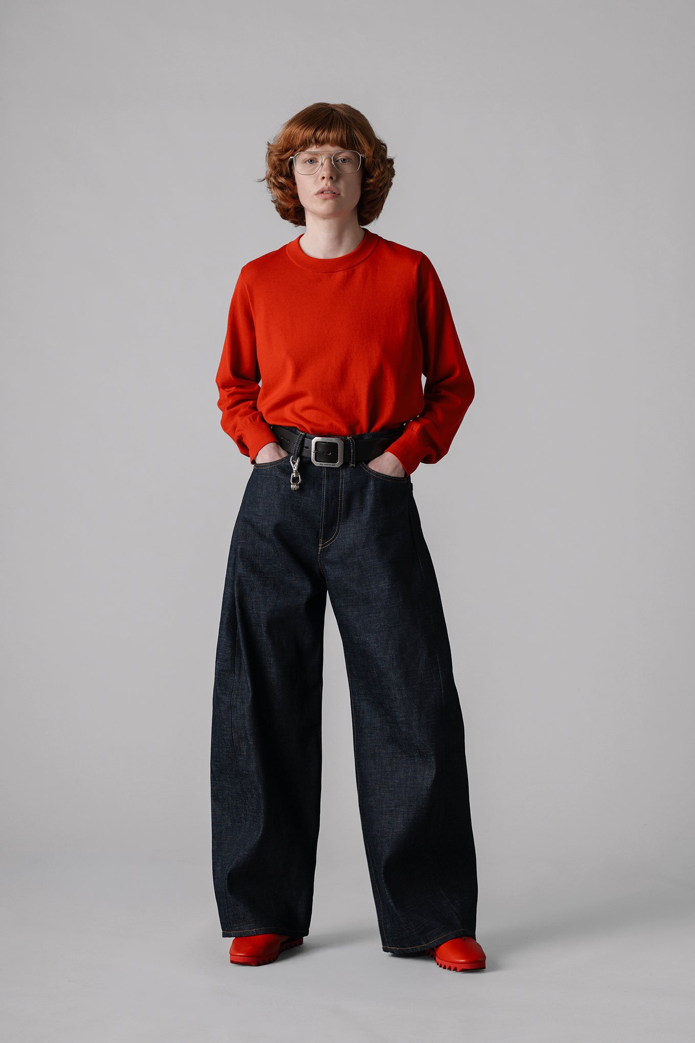 BARREL-LEG DENIM JEANS – HYKE ONLINE STORE