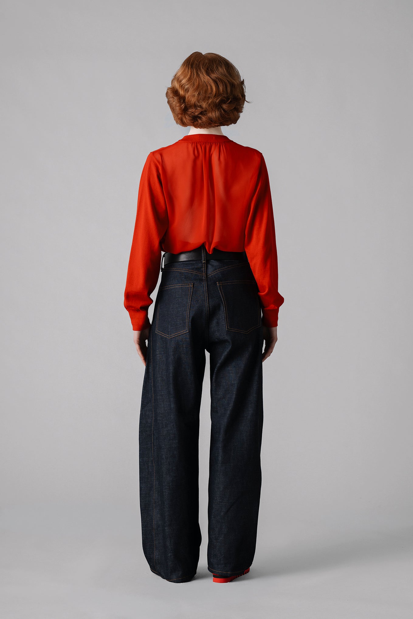 BARREL-LEG DENIM JEANS