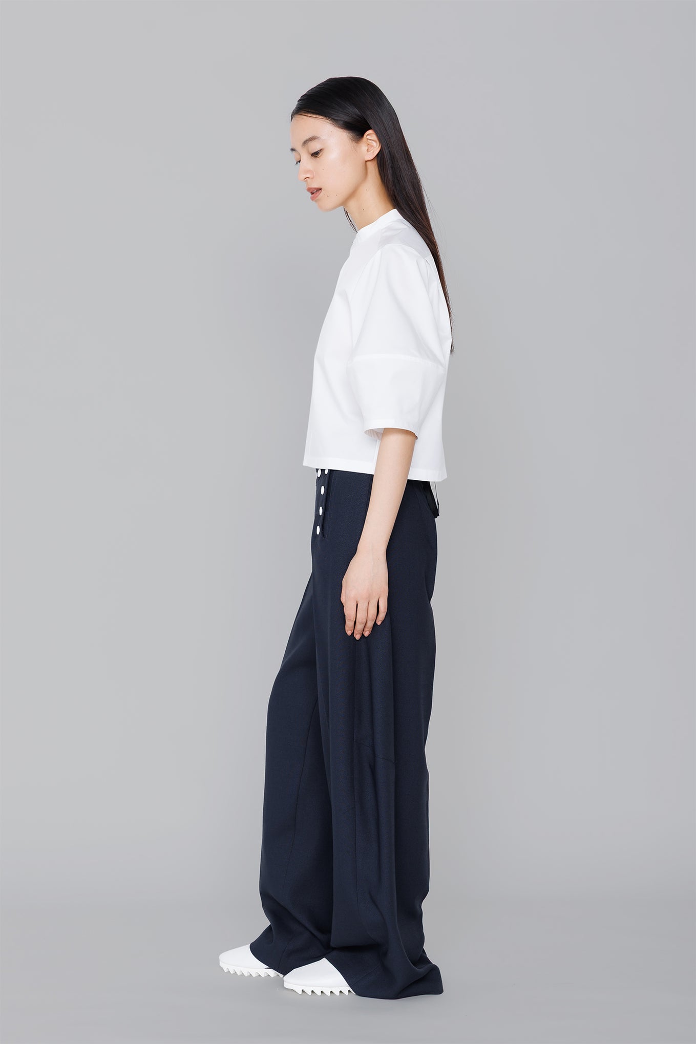 T/C BALLOON SLEEVE CROPPED BLOUSE – HYKE ONLINE STORE T/C BALLOON SLEEVE CROPPED BLOUSE – HYKE ONLINE STORE