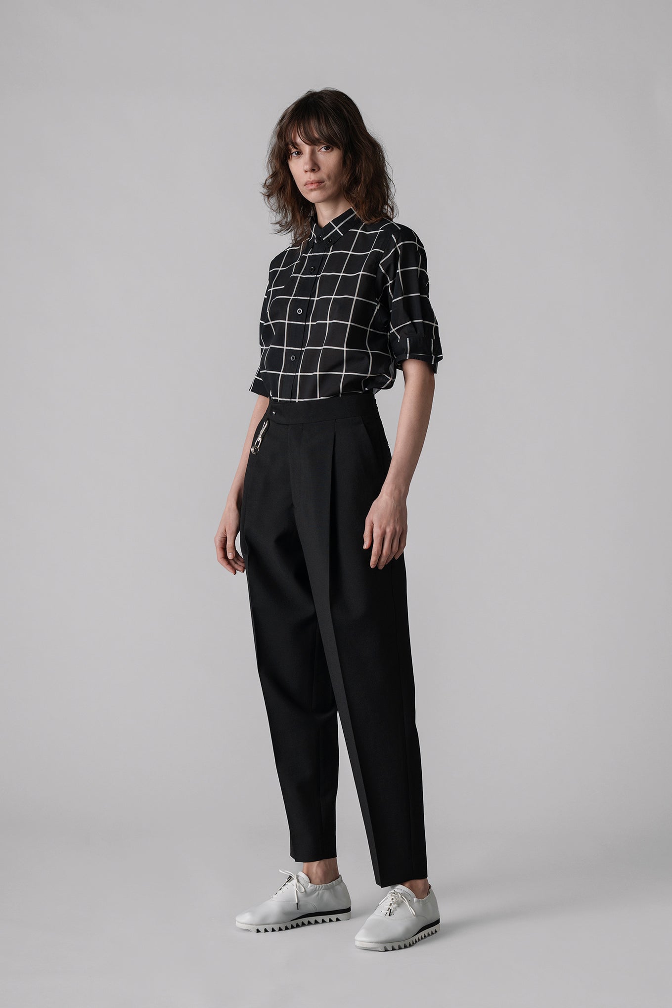 SHEER BACK WINDOWPANE SHORT-SLV BLOUSE