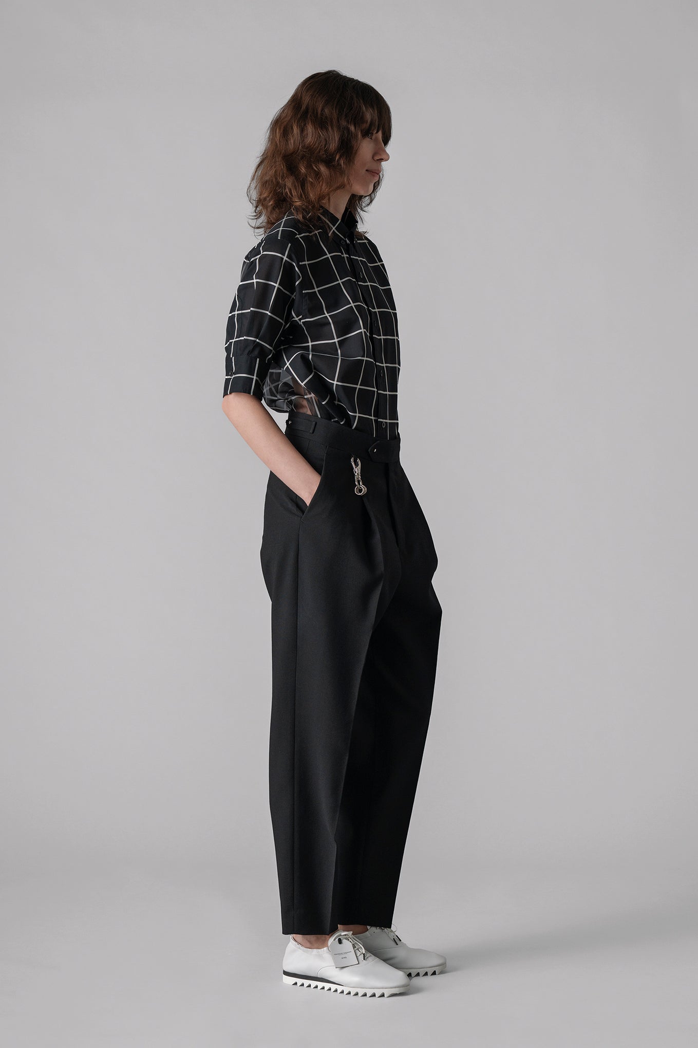 SHEER BACK WINDOWPANE SHORT-SLV BLOUSE