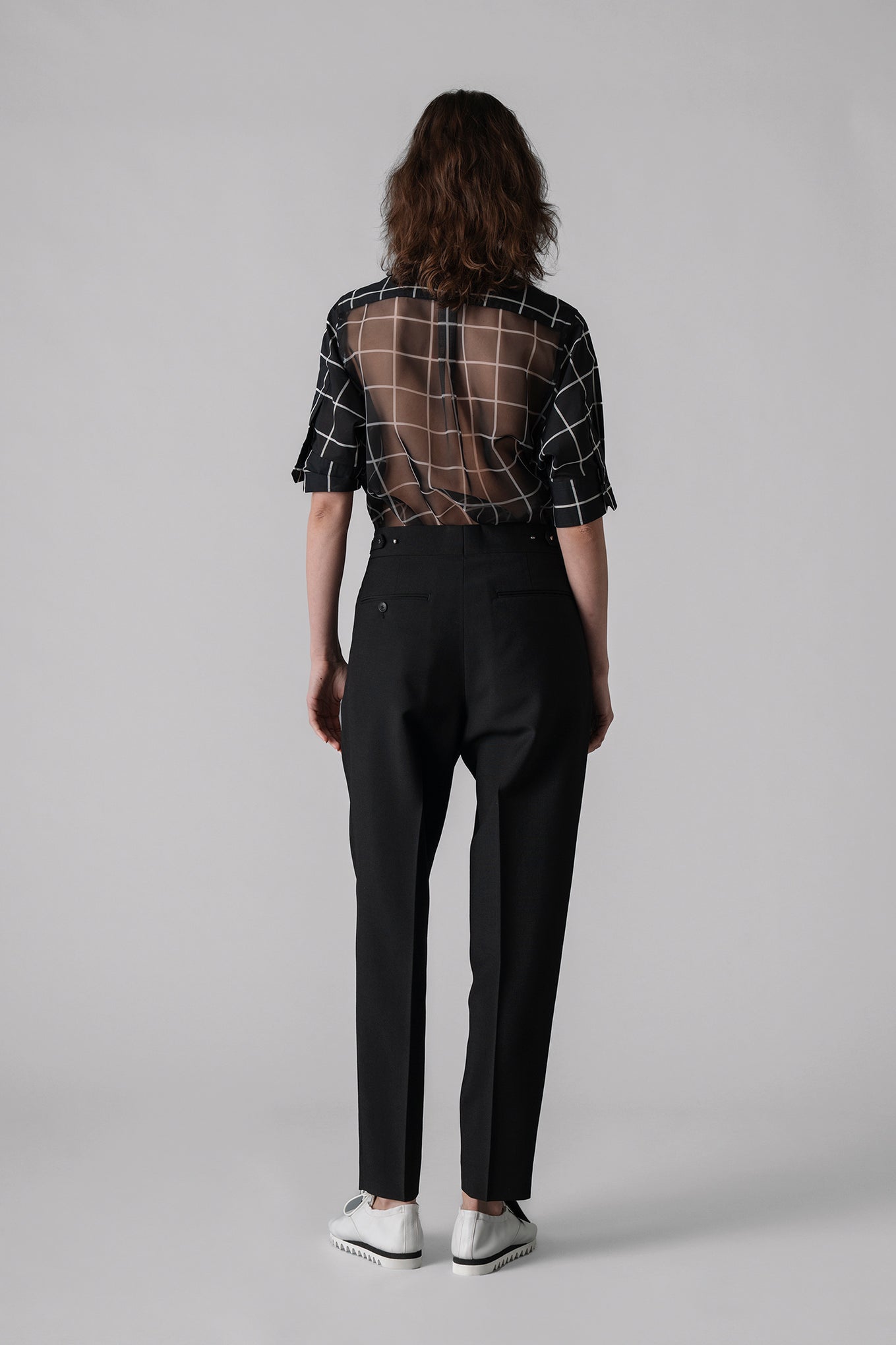 SHEER BACK WINDOWPANE SHORT-SLV BLOUSE