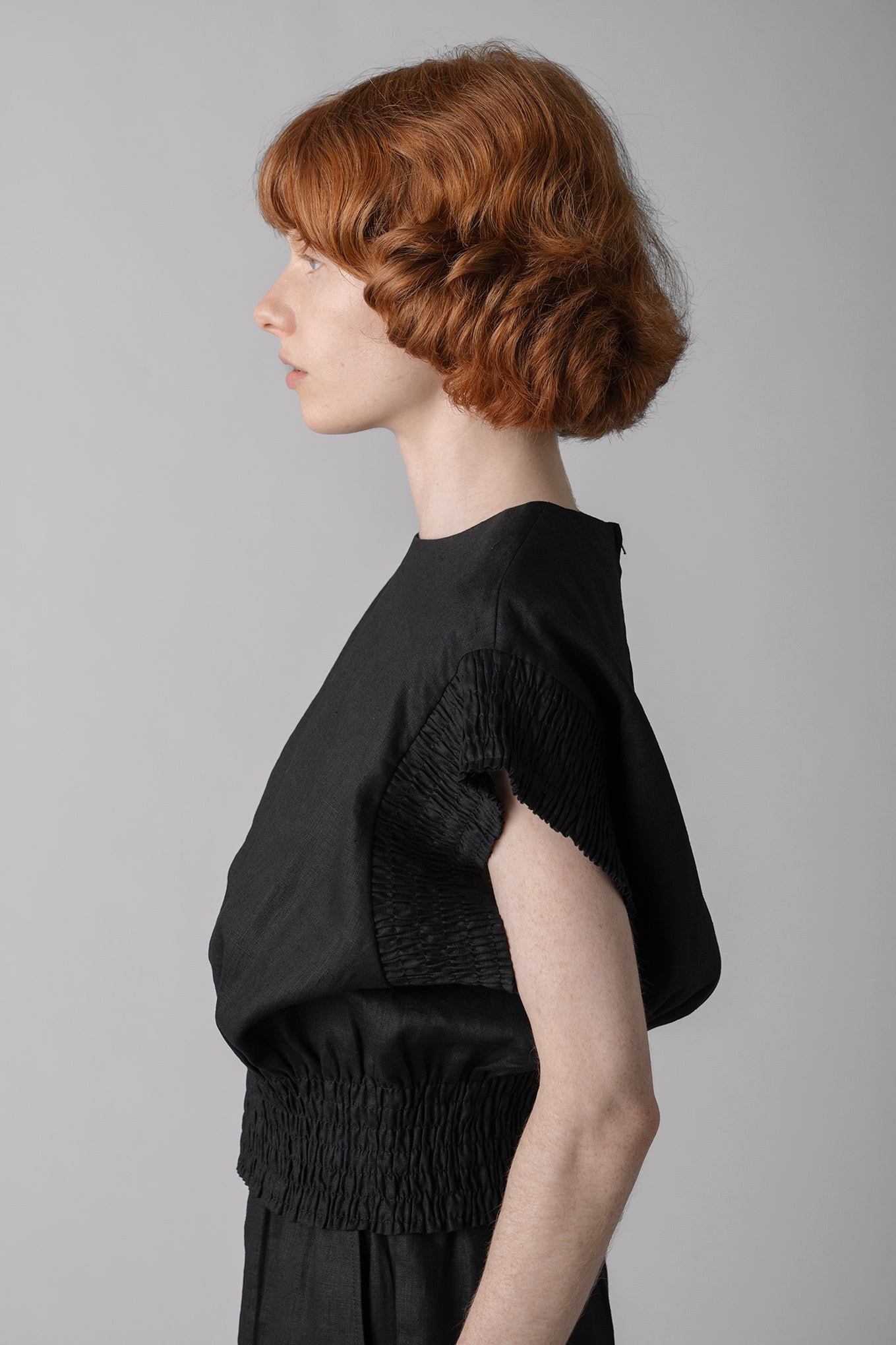 LINEN SHIRRED BLOUSE