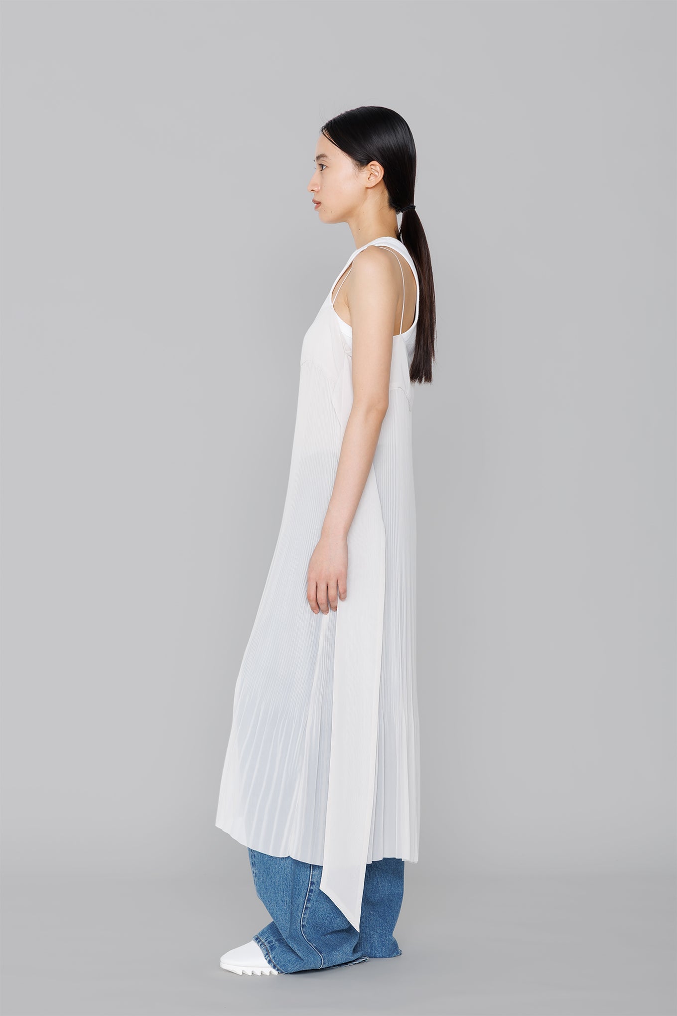 PLEATED SLIP DRESS – HYKE ONLINE STORE