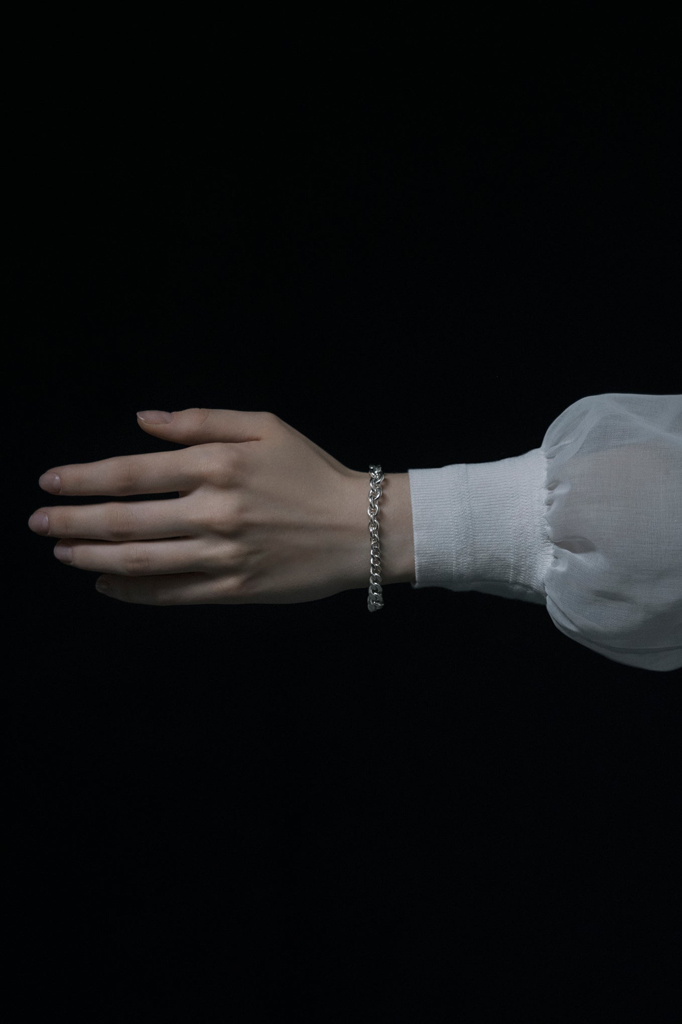 GRADIENT BRACELET<br>END CUSTOM JEWELLERS × HYKE