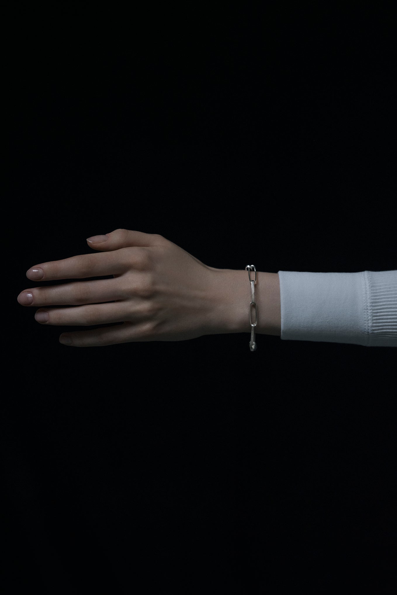 HALF ROUND CHAIN BRACELET<br>END CUSTOM JEWELLERS × HYKE