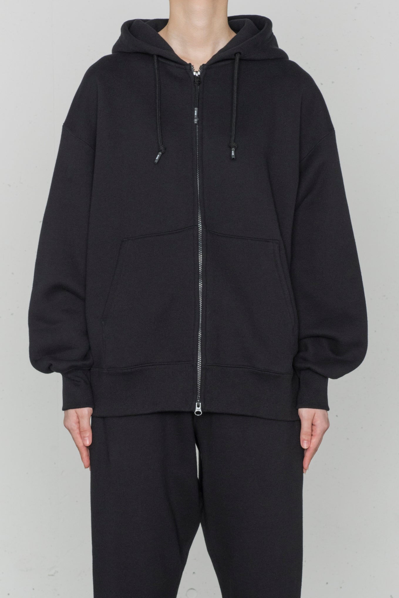 SWEAT HOODIE