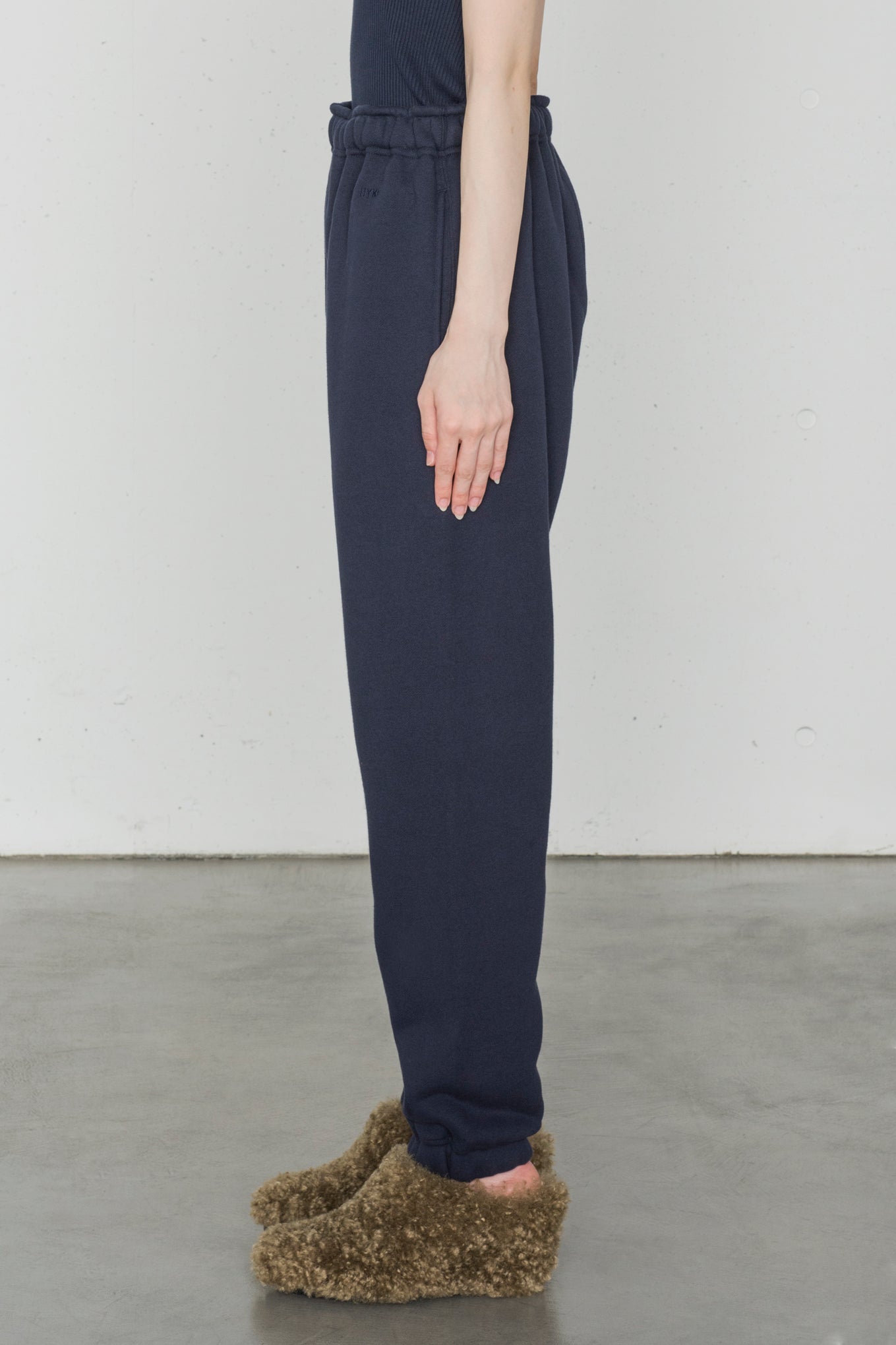 SWEAT PANTS