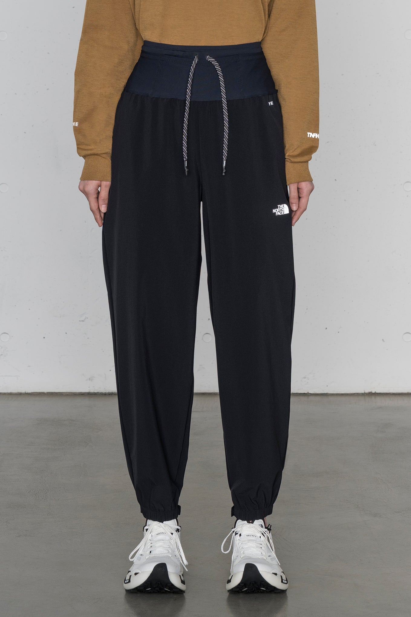 NBW255HK<br> Trail Long Pant (Women's)<br> TNFH  THE NORTH FACE × HYKE