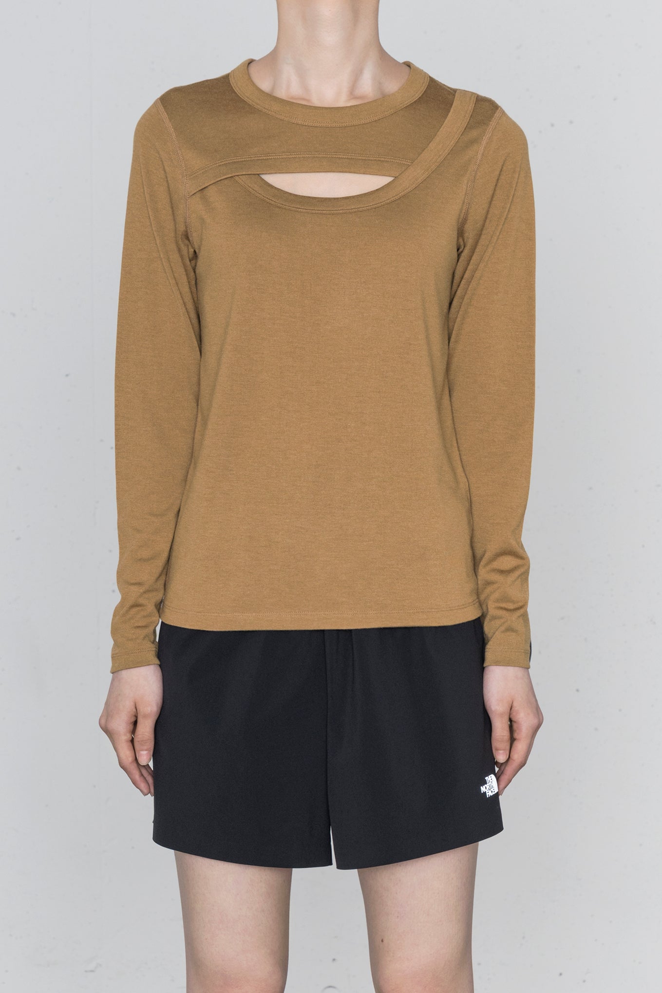 NTW256HK<br> L/S Merino Trail Crew (Women's)<br> TNFH  THE NORTH FACE × HYKE