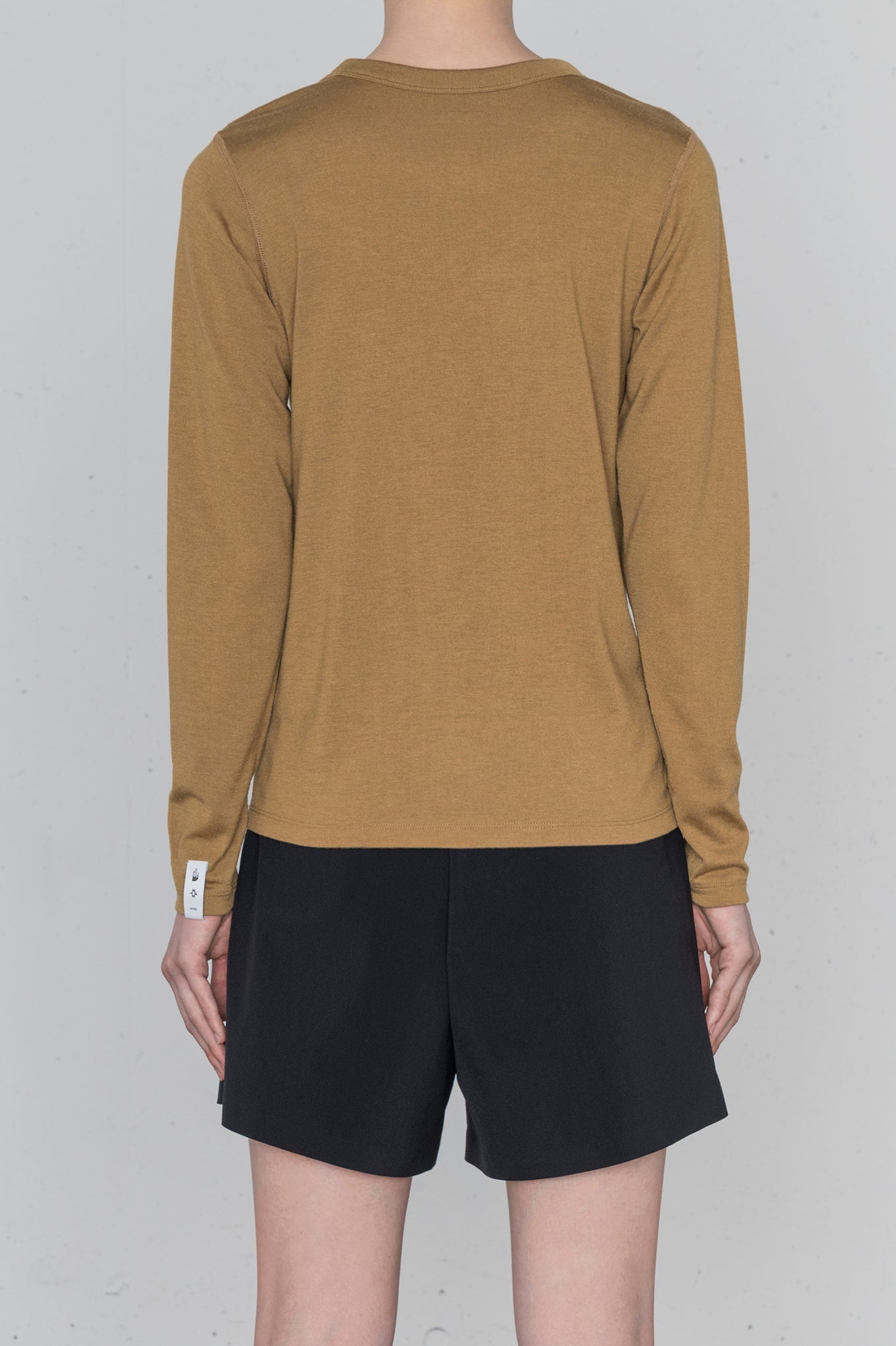 NTW256HK<br> L/S Merino Trail Crew (Women's)<br> TNFH  THE NORTH FACE × HYKE